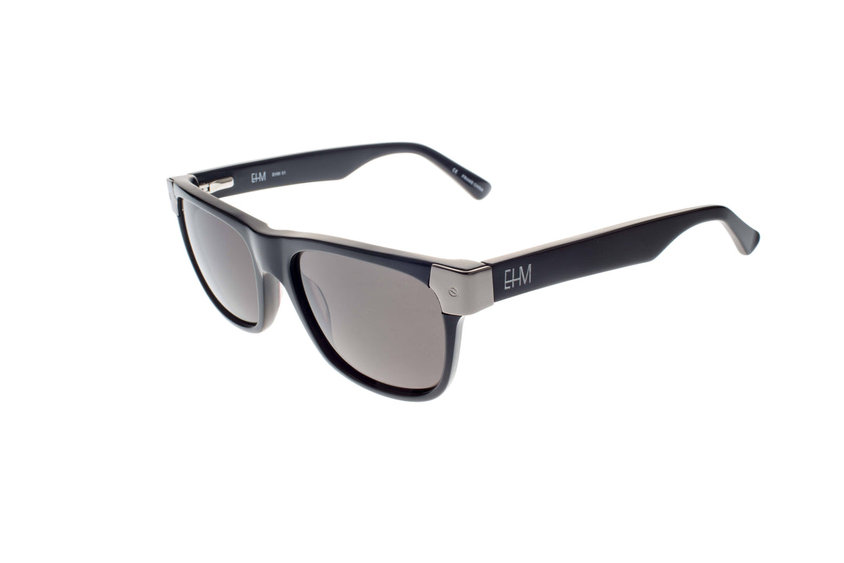Black With Gun Silver Metal Wayfarers