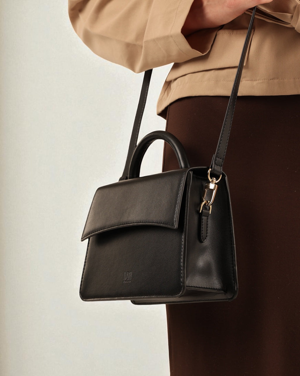 Kivik Structured Crossbody Bag | Apple Leather