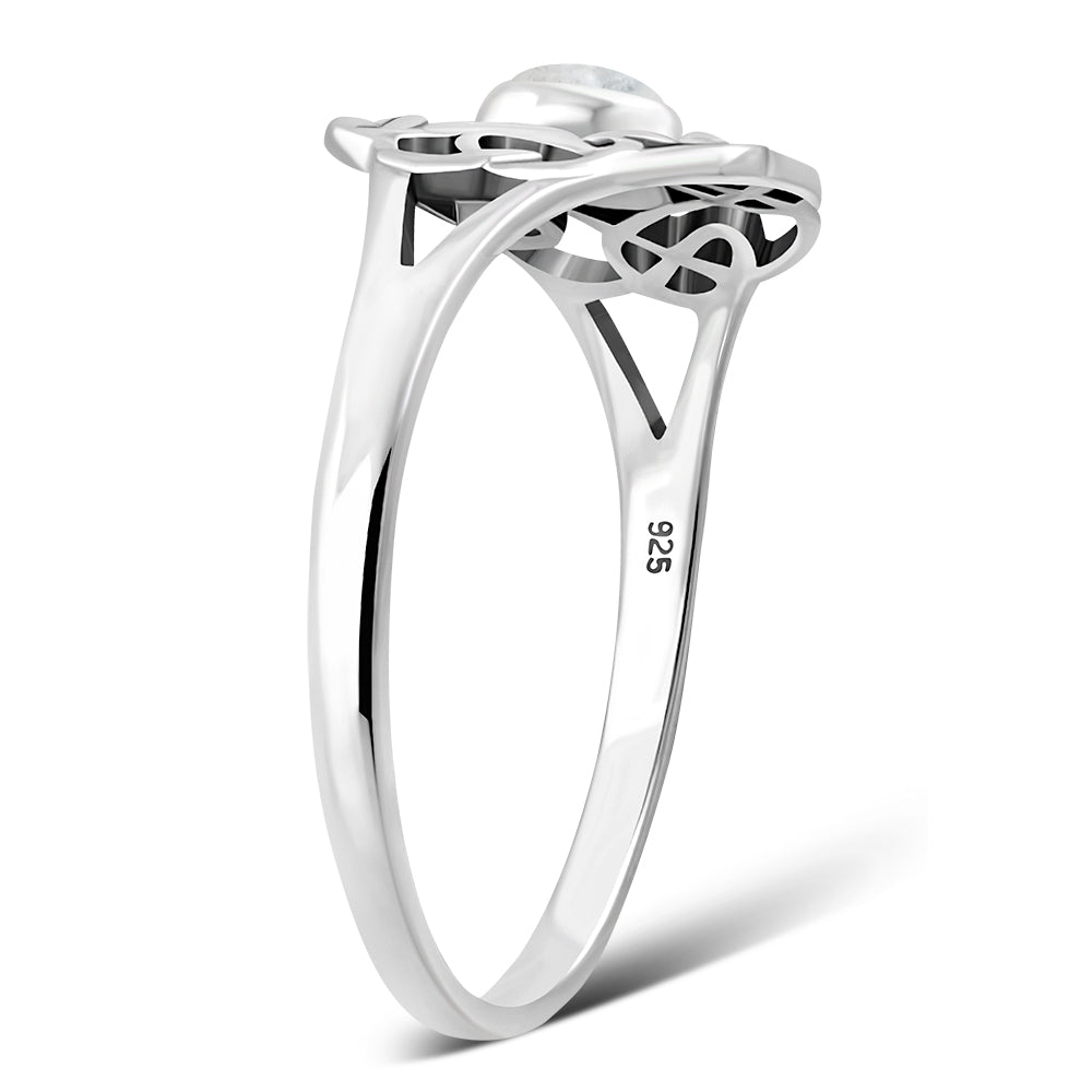 Anillo de plata con nudo celta y piedra lunar arcoíris redonda