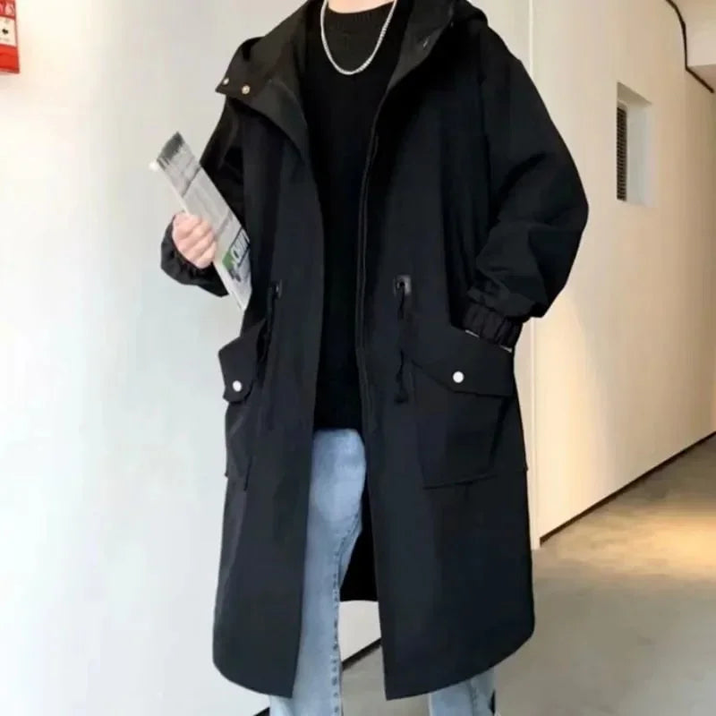 Våren och hösten 2025 armégrön vindjacka mode för män medellång ledig huvjacka herr vardaglig streetwear överrock herrkläder