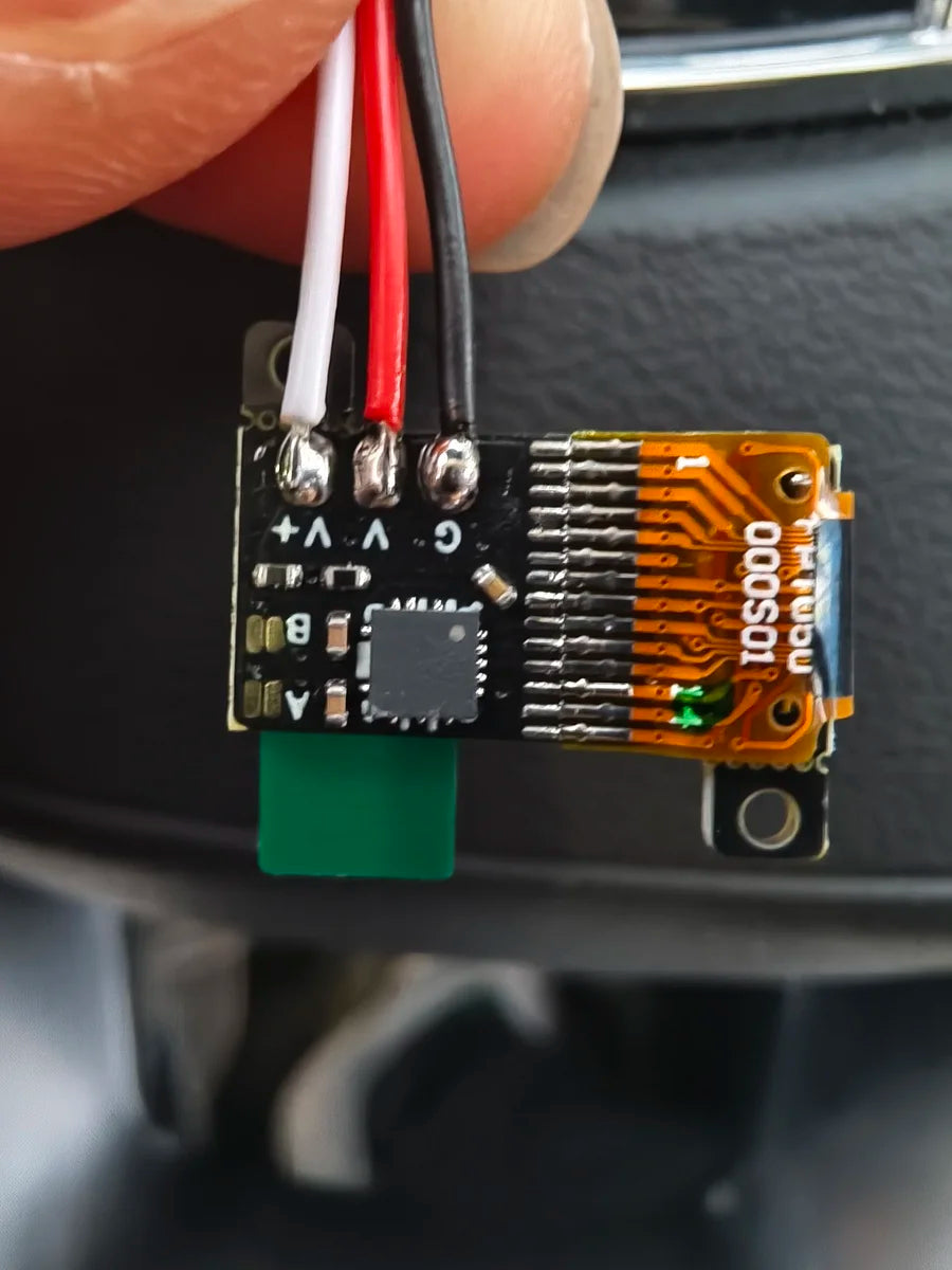 The Smallest Ever 0.5 Inch OLED Digital Voltmeter 0-30V Ultra Thin High Precision 2/3 Wire New Arrival