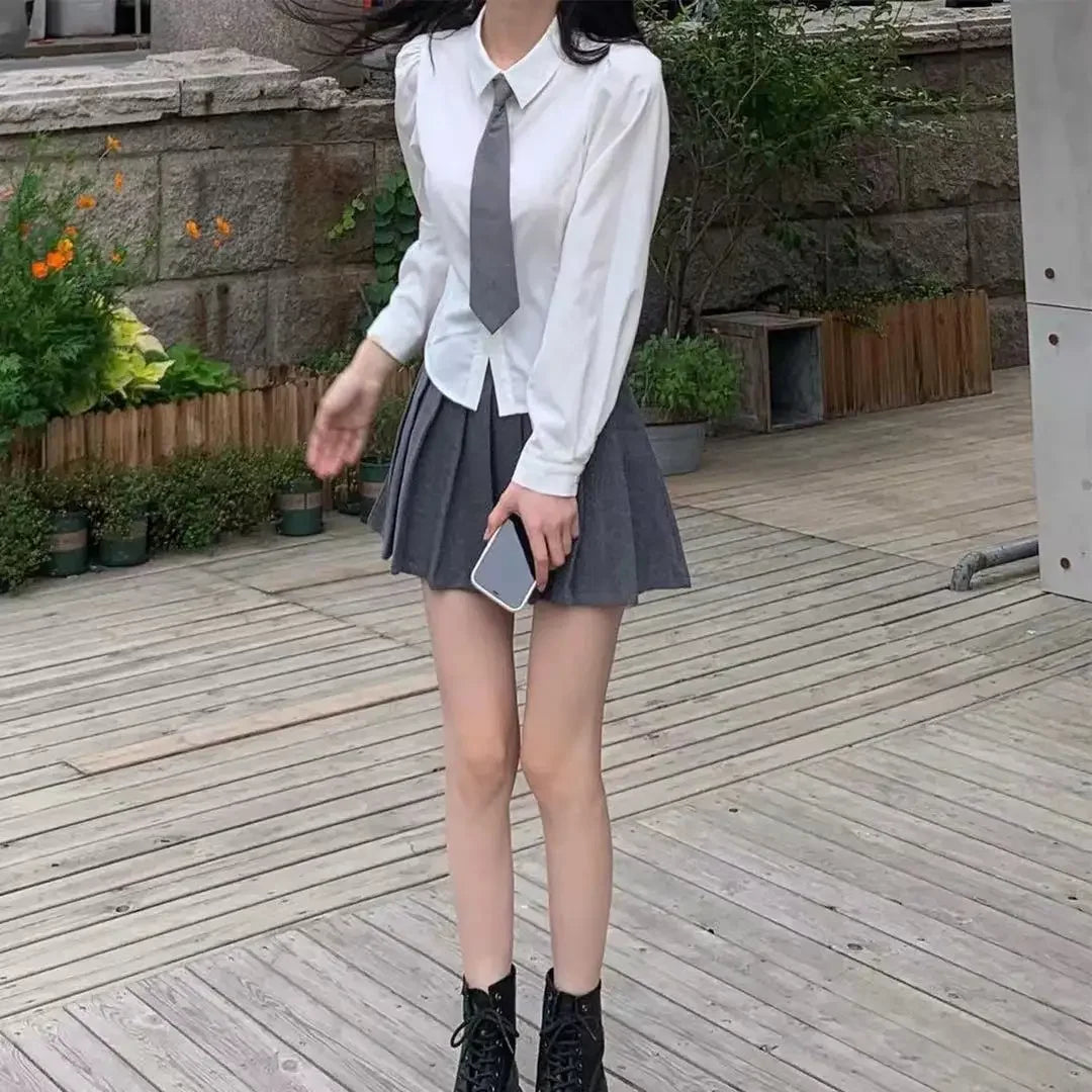 Chemise blanche basique style preppy pour femme, haut moulant à manches longues, chemisier tunique à boutons style écolière, haut décontracté pour femme
