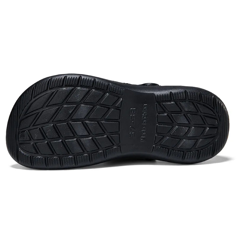 Plus Size 36-48 Summer Slippers Comfortable Men Clogs Lightweight Anti Slip Beach Sandals Woman Fashion Waterproof Garden Shoes