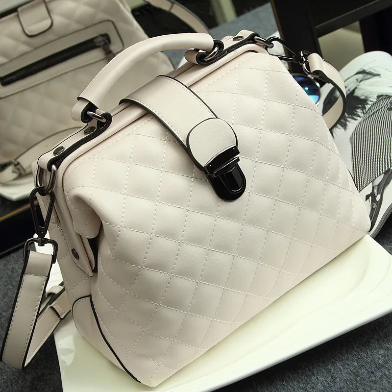 Straw-Woven PU Leather Messenger Bag with Chain Strap for Women