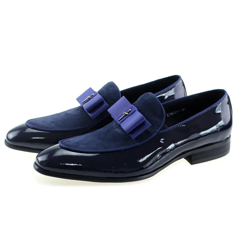 Handgjorda herrloafers i äkta lackläder och mocka, patchwork-design med rosett, finskor för bröllop, bankett och formella tillfällen