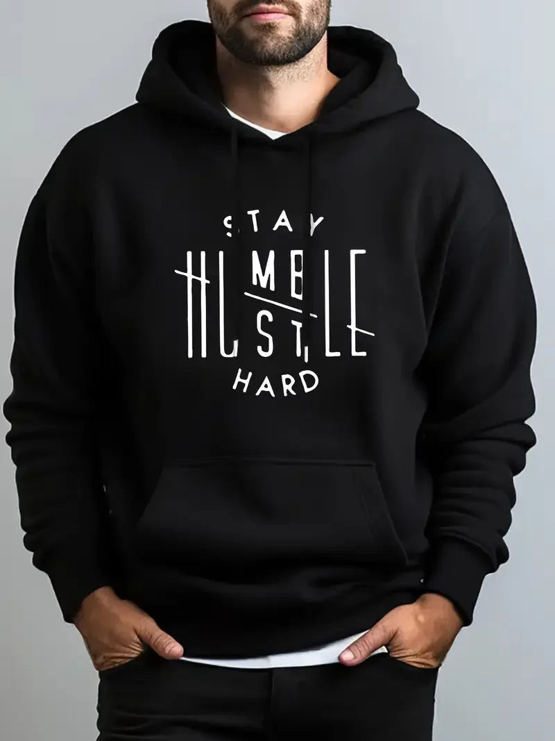 Inspirerande hoodie för män - "Stay Humble"-mönstrad avslappnad streetstyle-huvtröja, vardagsmode med lång ärm
