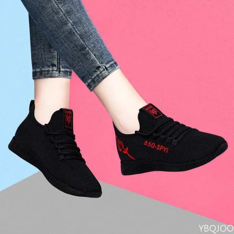 Large Size Autumn Fashion Breathable Lightweight Comfortable Women's Shoes Versatile Flat Bottomed Mesh Women's Sports Shoes