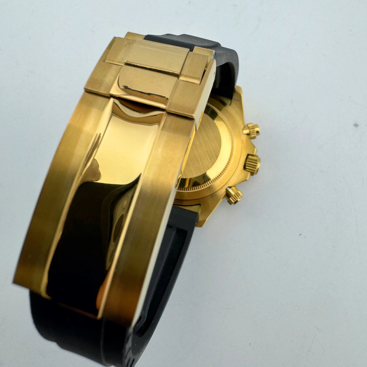 Corgeut Luxury Men's 39mm Quartz Watch Chronograph Sapphire Fashionable Trendy Stylish Sports Steel Band Wristwatch Custom Logo