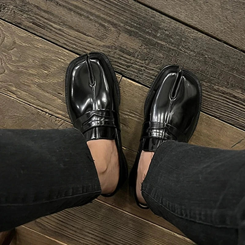 Luxury Couple Shoes Loafer for Men Women Designer Split Toe Casual Leather Shoes Sneakers Fashion Korean Version Trend Shoes New