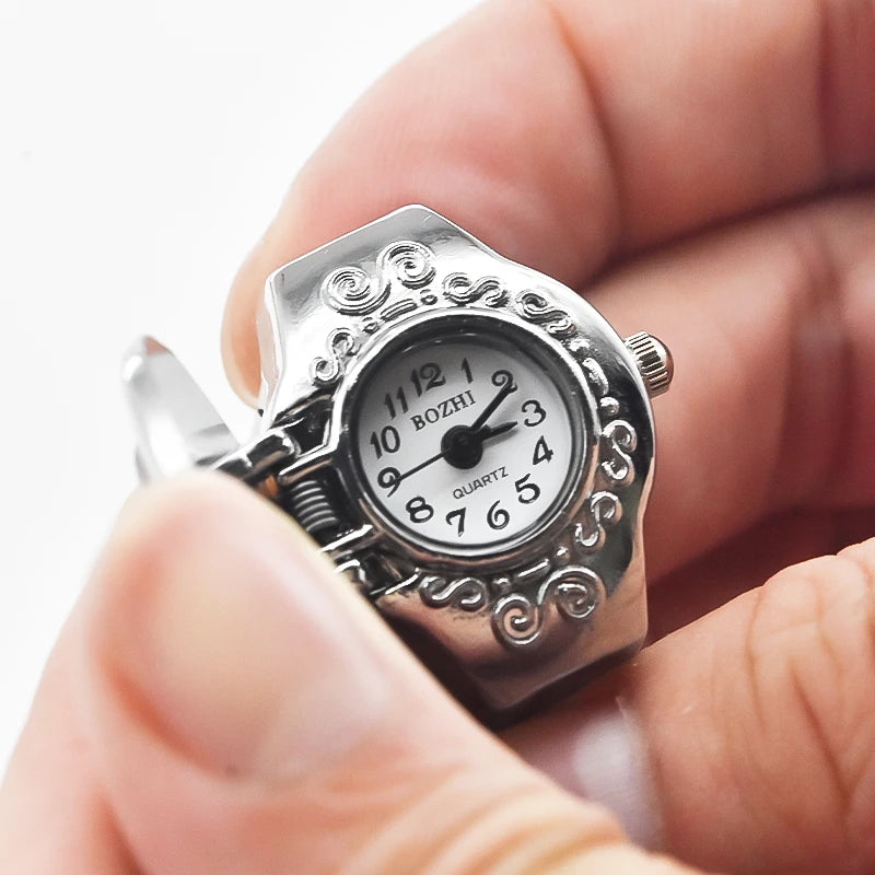 Nuevo reloj anillo de cuarzo con esfera blanca, diseño de concha con gemas, informal y moderno, permite ver la hora fácilmente