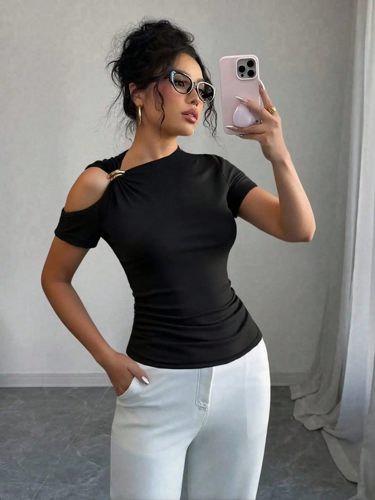 Camiseta de punto de manga corta con hombros descubiertos para mujer con ligera elasticidad