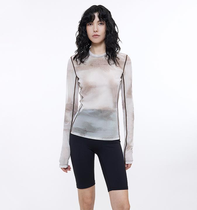 Långärmad t-shirt i mesh med smudge-tryck och lätt transparens för dam