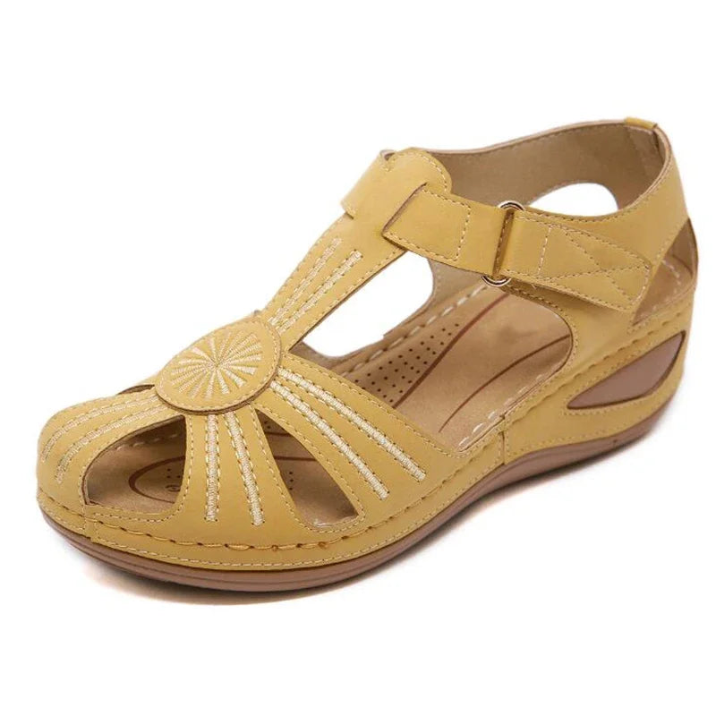 BEYARNE Plus Size Fashion Summer Women Sandals Female Beach Shoes Shoes Wedge High Heel Comfortable Light Platform SandalsE597