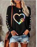 Women Long Sleeve T‑Shirt Rainbow Heart Pet Paw Print Cute Aesthetic Crew Neck Casual Fall Tops