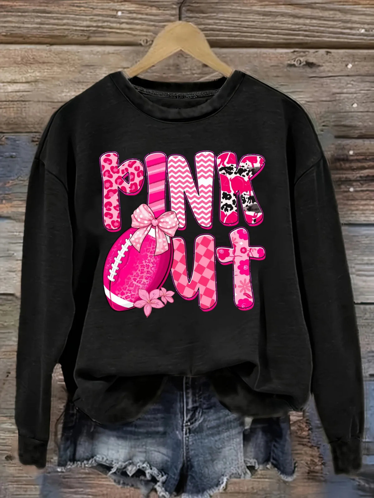 Women's Casual Long Sleeve Crew Neck T-Shirt Pink Out Football Pattern Print Design, Round Neck Women's Clothing, Machine Washable, Slightly Elastic, Loose Fit, Spring Autumn Winter Women's T-Shirt, Halloween Costume Outfit