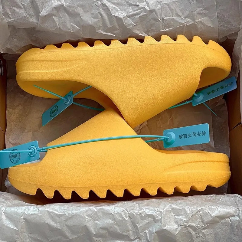 2026 Thick Sole Slippers Men Women Soft Bottom Indoor Home Slides Sandals Light Beach Shoes for Men Platform Slippers Flip Flops
