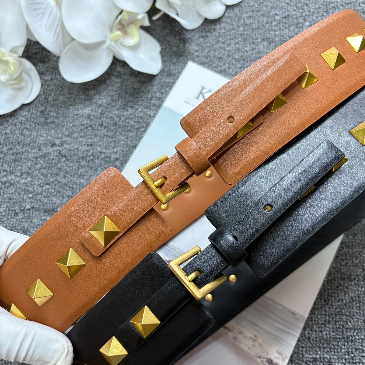 Belt Women's Leather Rivet Decorative Dress Coat Belt Belt Designer Fashion Show Repair Waist Seal Abdominal Belt