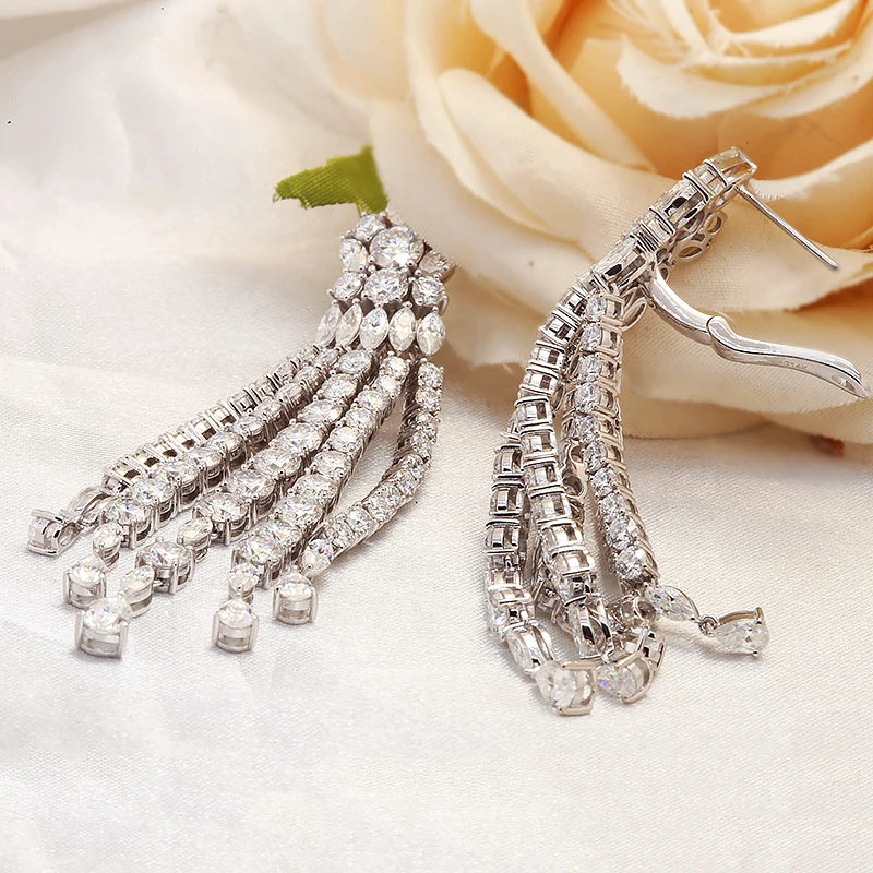 Pendientes de borla de moissanita en oro blanco de 10K AEAW para mujer, joyería fina hecha a mano para regalo de compromiso, novia o fiesta, nuevo