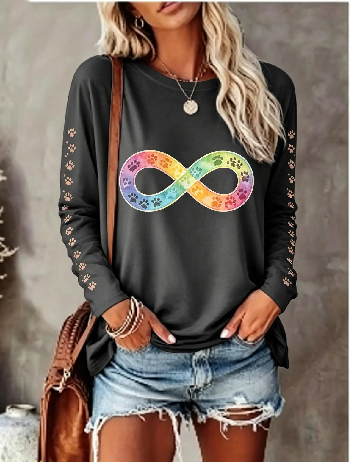 Women Long Sleeve T‑Shirt Rainbow Heart Pet Paw Print Cute Aesthetic Crew Neck Casual Fall Tops
