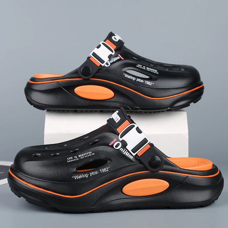 Nuevos zuecos clásicos de verano para hombre, pantuflas transpirables de jardín, zapatos de EVA para exteriores, sandalias de playa cómodas, chanclas antideslizantes para el hogar
