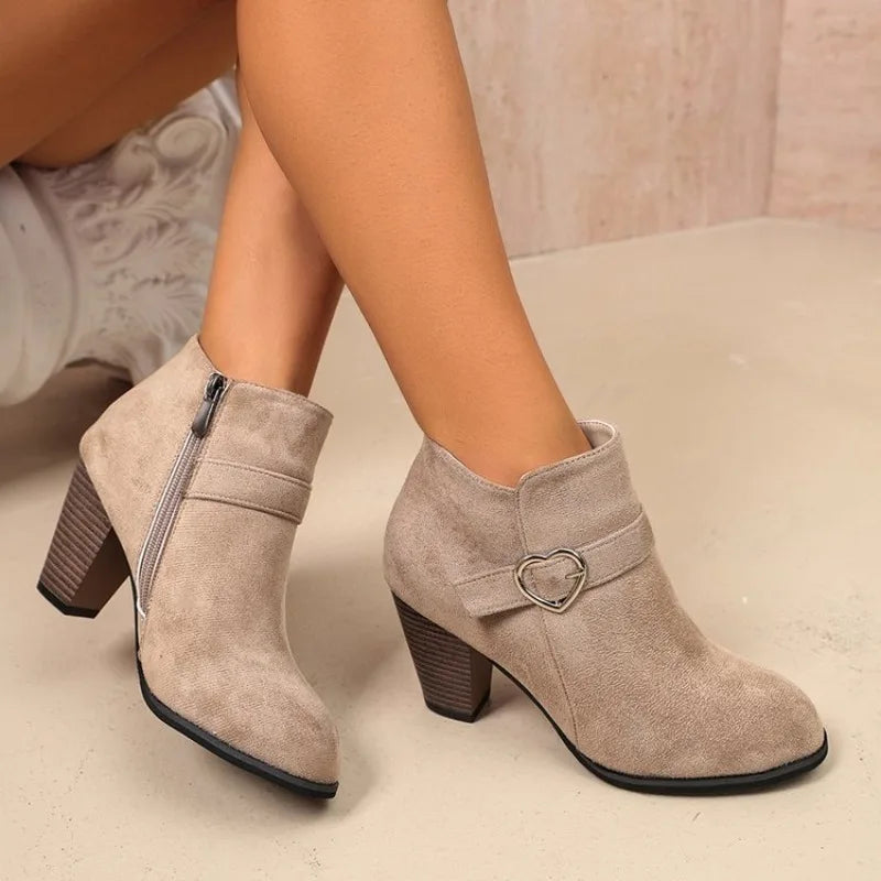 Botines de mujer efecto gamuza, punta redonda, tacón cuadrado y cremallera lateral