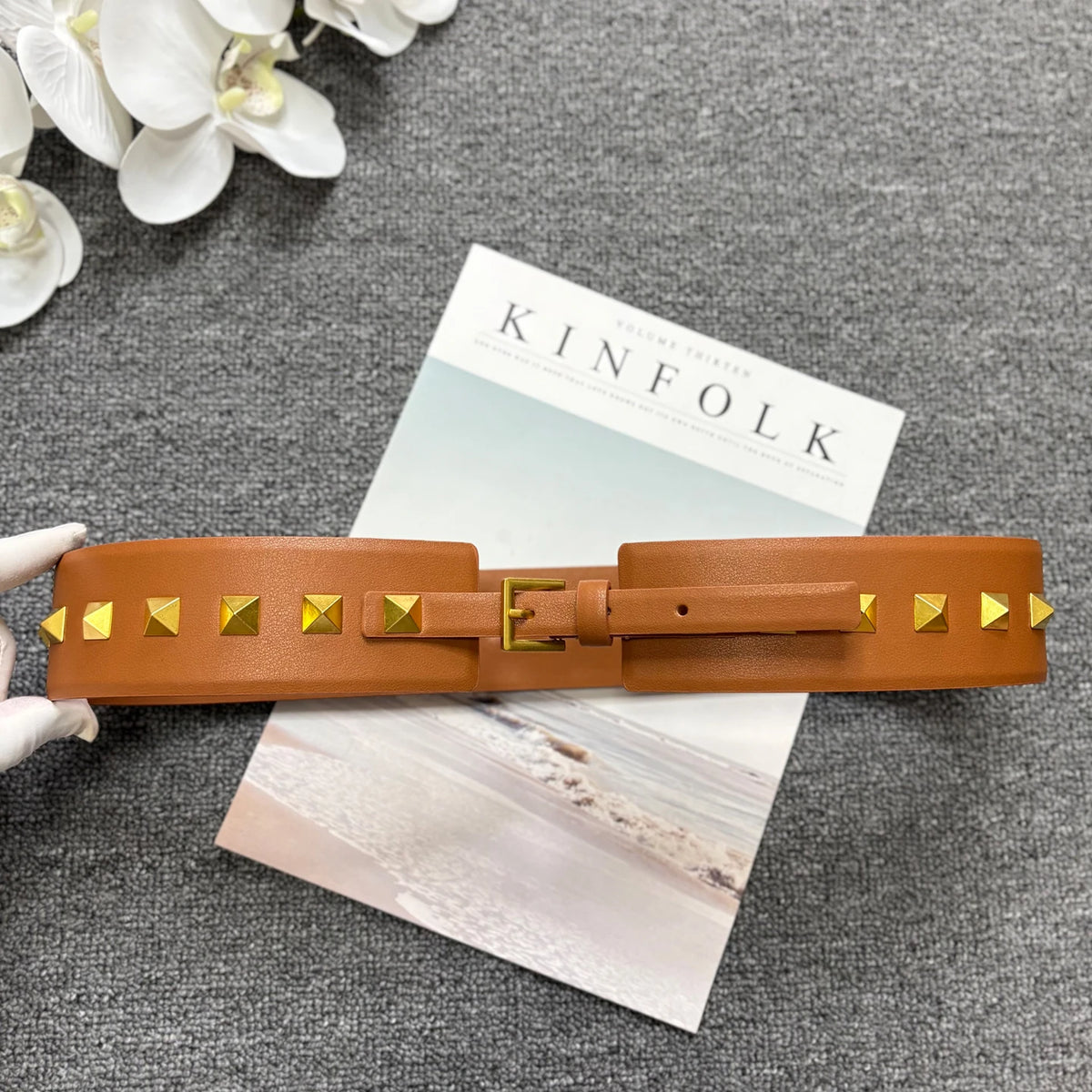 Belt Women's Leather Rivet Decorative Dress Coat Belt Belt Designer Fashion Show Repair Waist Seal Abdominal Belt