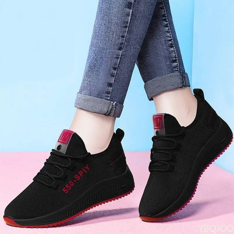 Large Size Autumn Fashion Breathable Lightweight Comfortable Women's Shoes Versatile Flat Bottomed Mesh Women's Sports Shoes