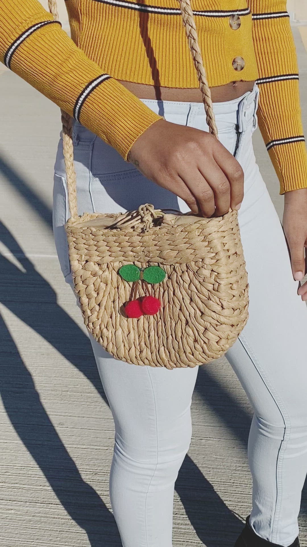 Juicy Bloom Straw Crossbody Bag
