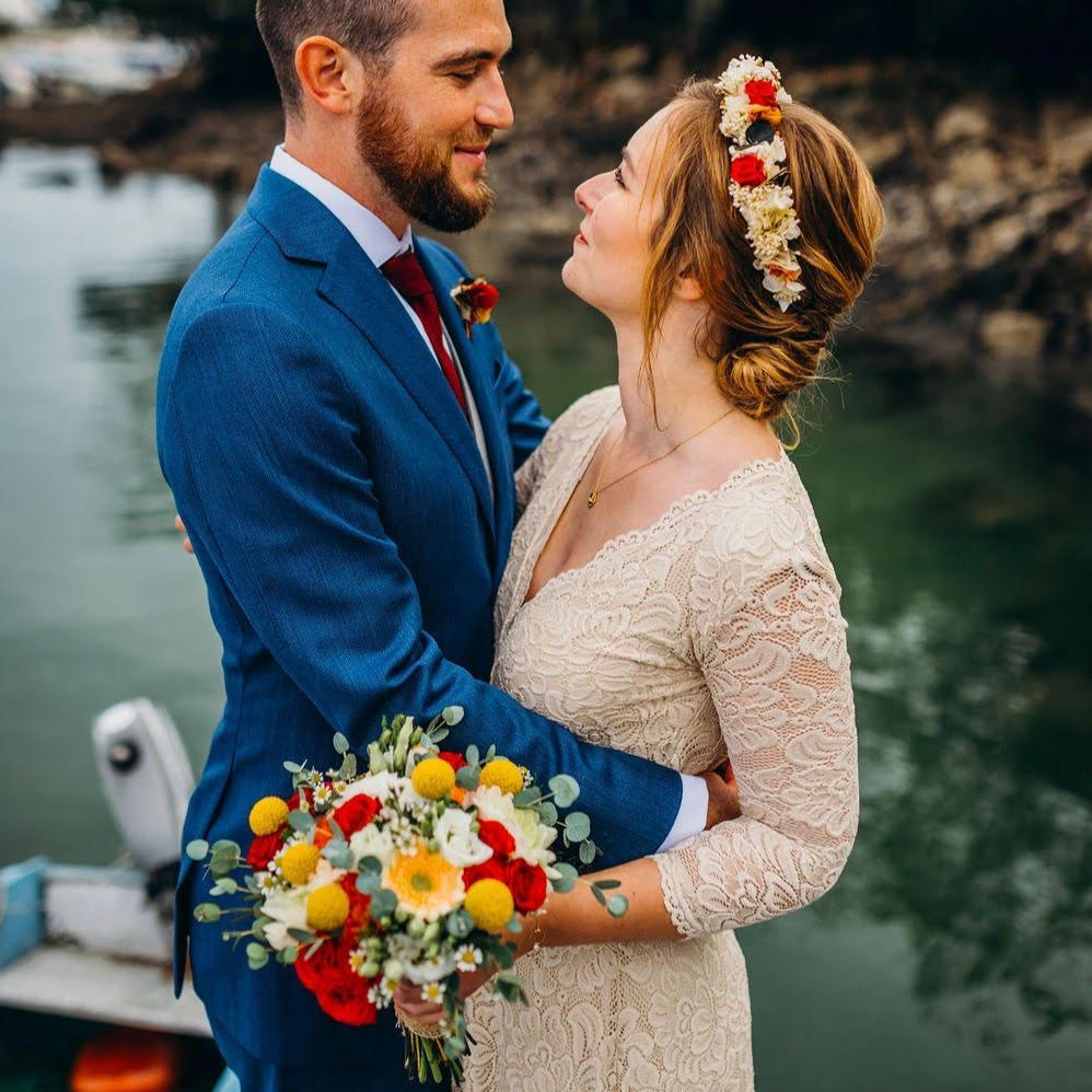Vestido de novia de encaje con cuello cruzado #1124