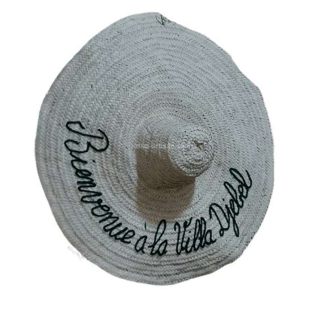 Sombrero de mimbre para el verano