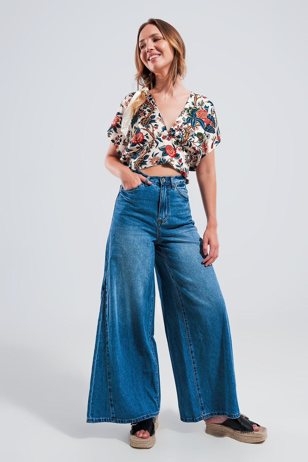 Crop Top With Beige Paisley Print