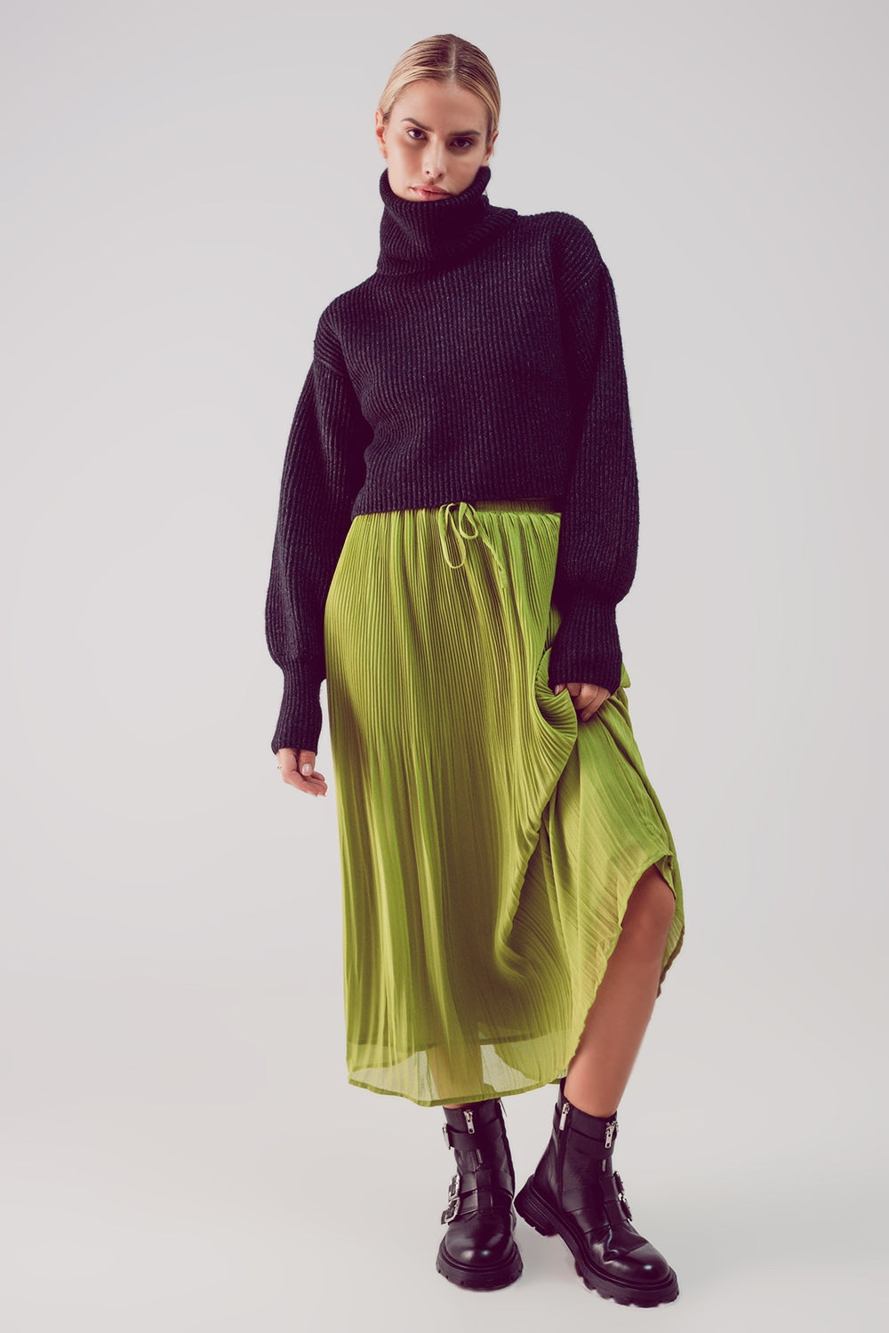 High Neck Jumper With Balloon Sleeve in Black