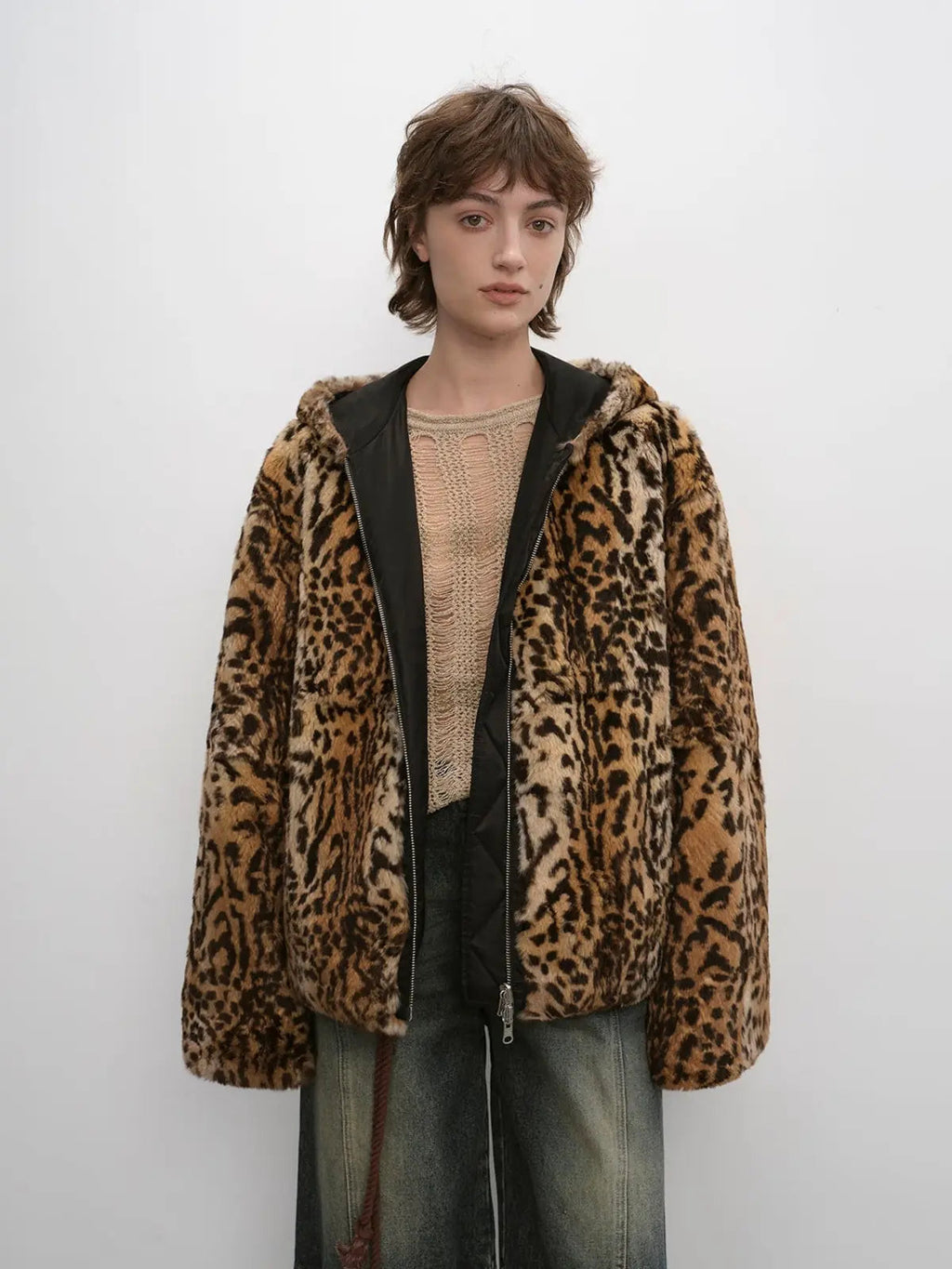 Abrigo de piel de conejo personalizado con capucha, de hombros caídos y reversible, con estampado de manchas de leopardo "Leopard Fantasy"