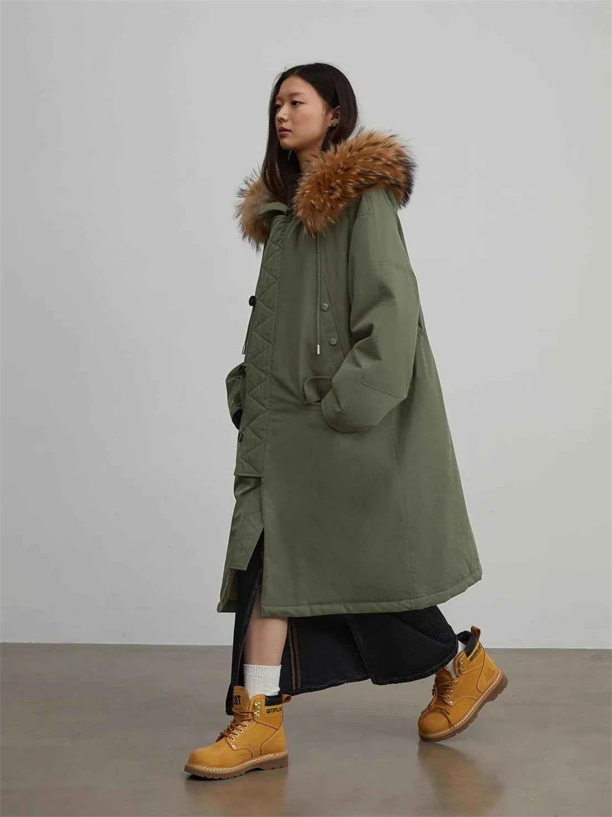 Fireladyfur Women’s Hooded Down Raccoon Fur Collar Parka Cold Weather“Manchester City Old Story”