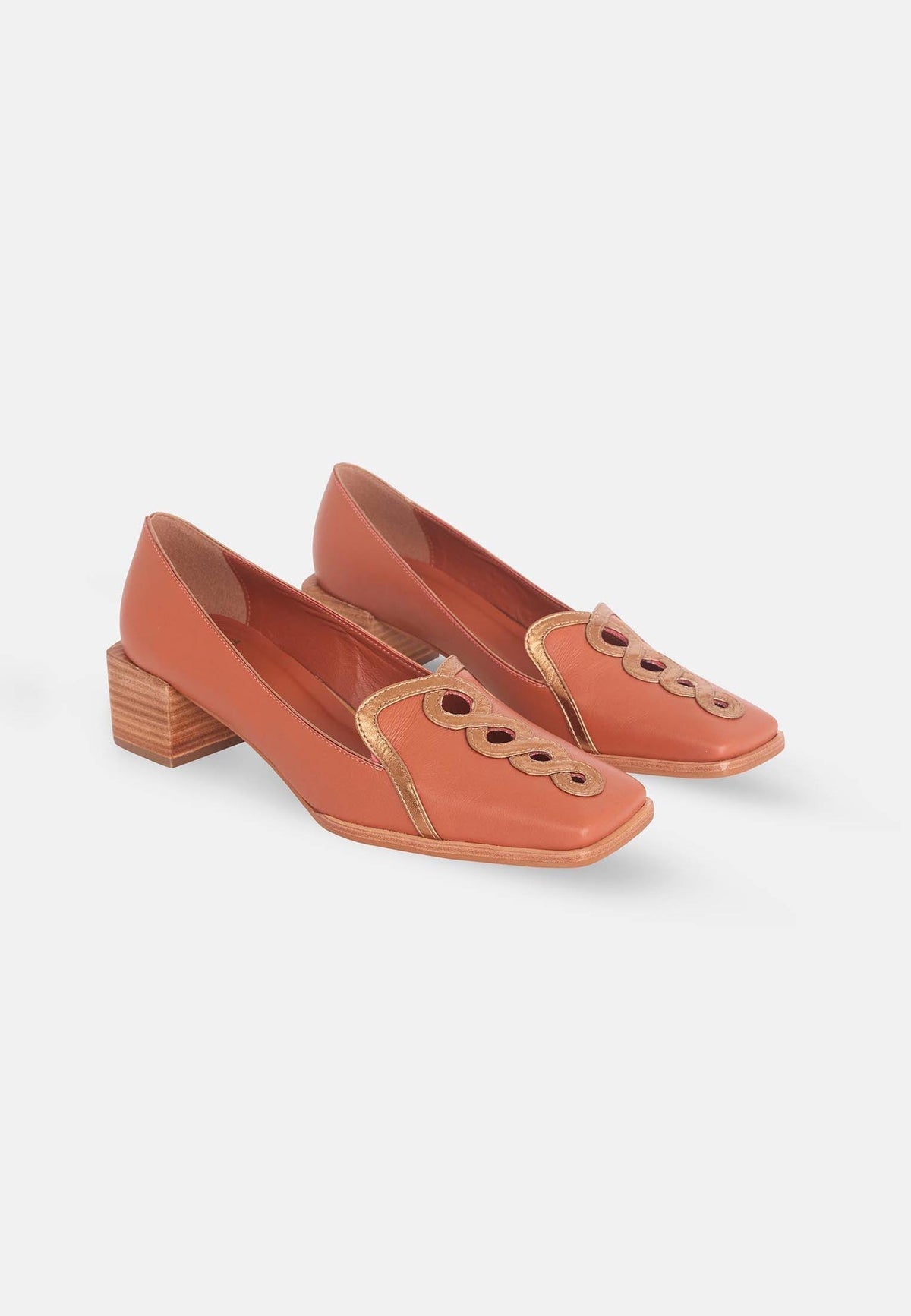 Cordía Caramel Leather Loafers – Square Toe, 4cm Wooden Block Heel