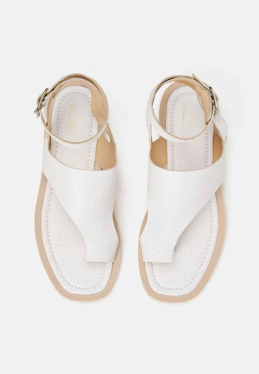 Paineira White Leather Toe-Ring Flat Sandals