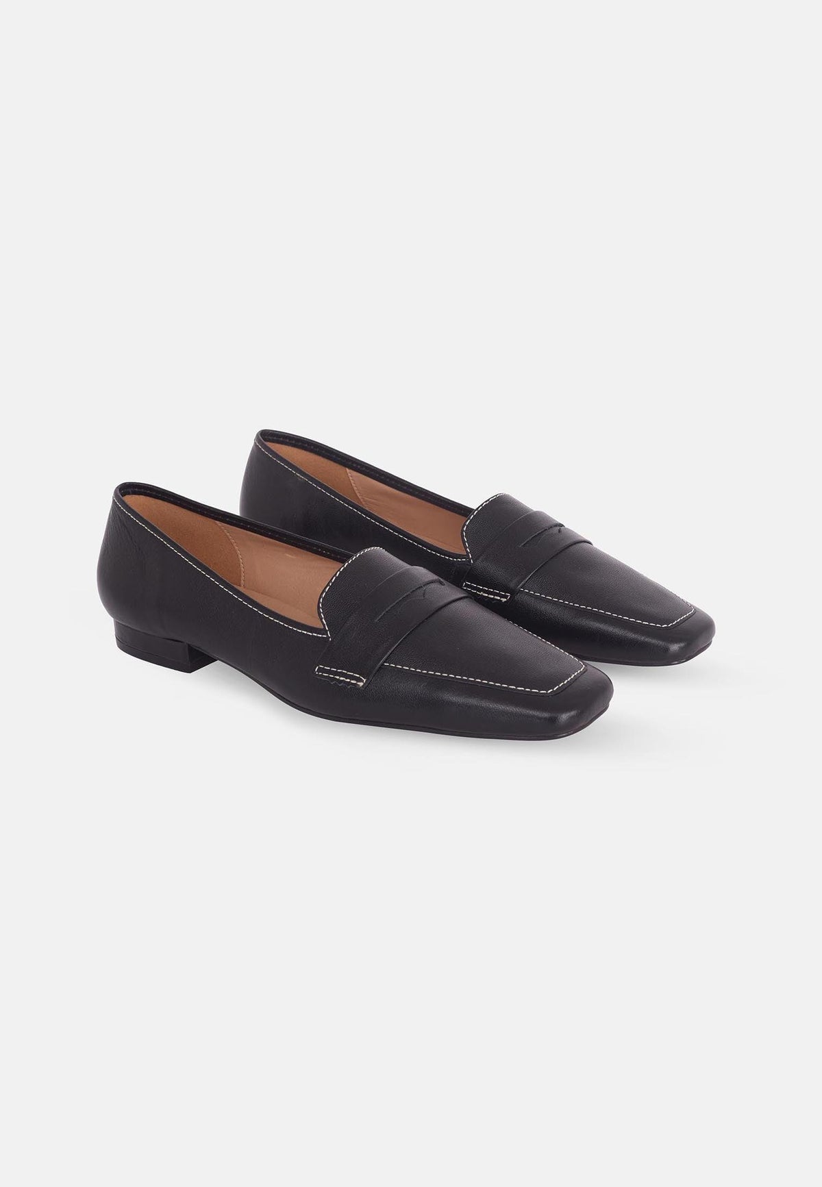 Cipó Beige Leather Square-Toe Loafers – Flat