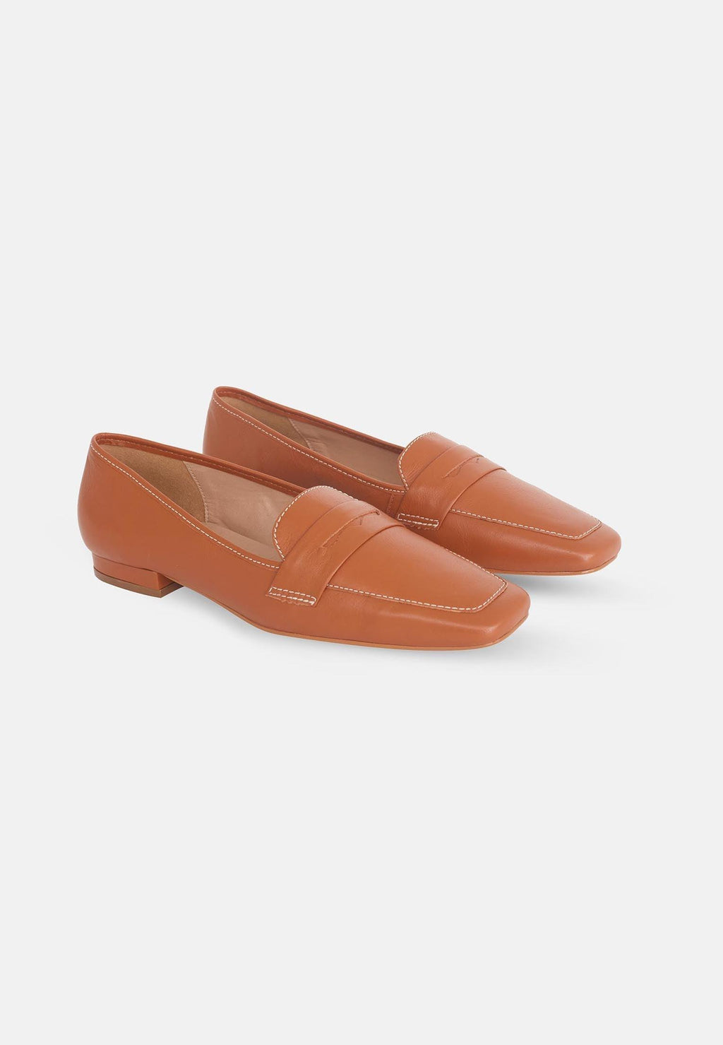 Cipó Beige Leather Square-Toe Loafers – Flat