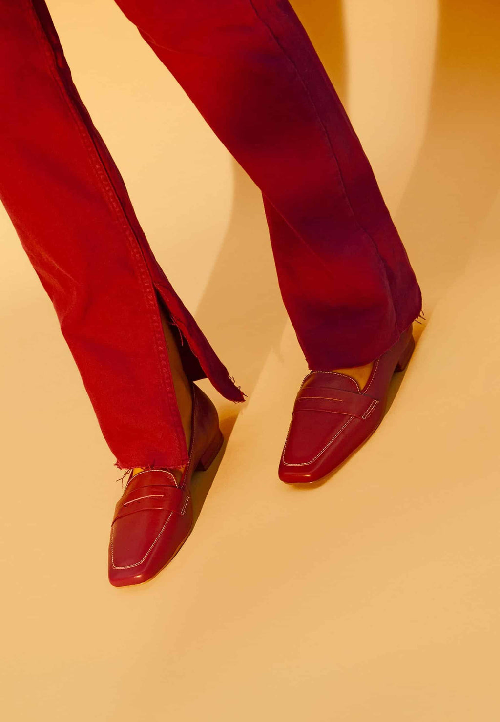 Cipó Beige Leather Square-Toe Loafers – Flat