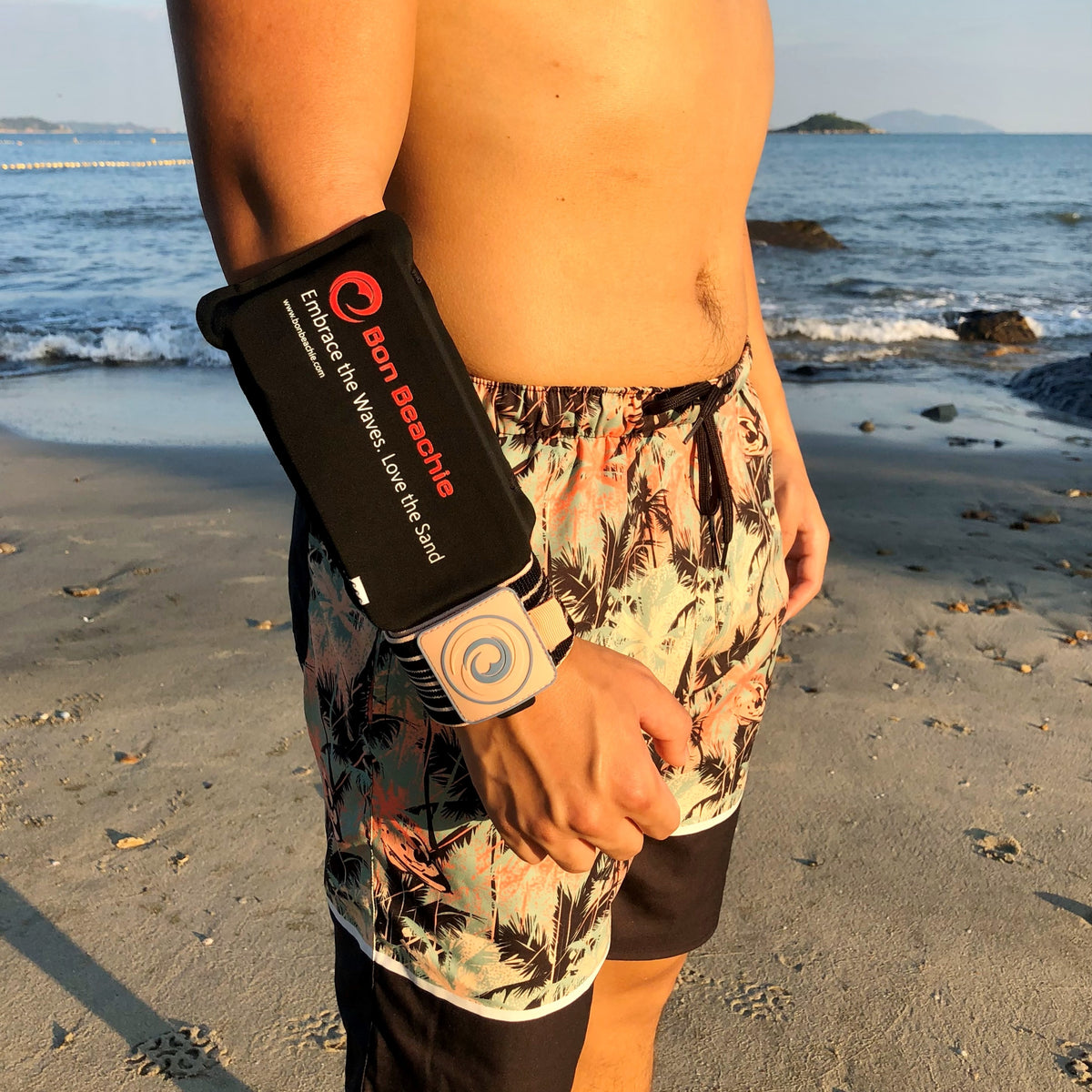 Pochette étanche pour téléphone avec bracelet - Offre de lancement limitée : 9,95 $/unité (min. 10 unités) - stock disponible dès maintenant !