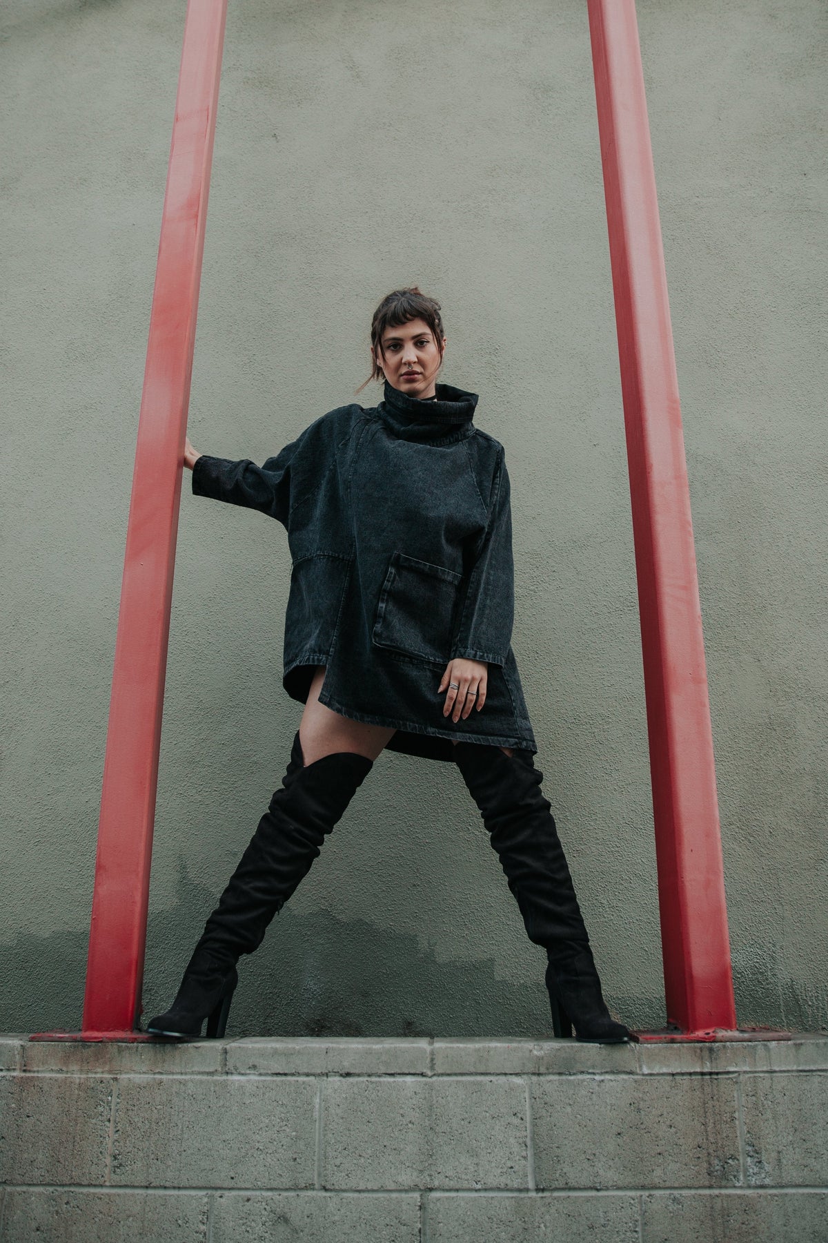 Luźna bluza jeansowa z golfem Reon