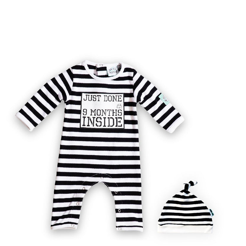 Zabawny prezent na baby shower – Zestaw ubranek dziecięcych Just Done 9 Months Inside®