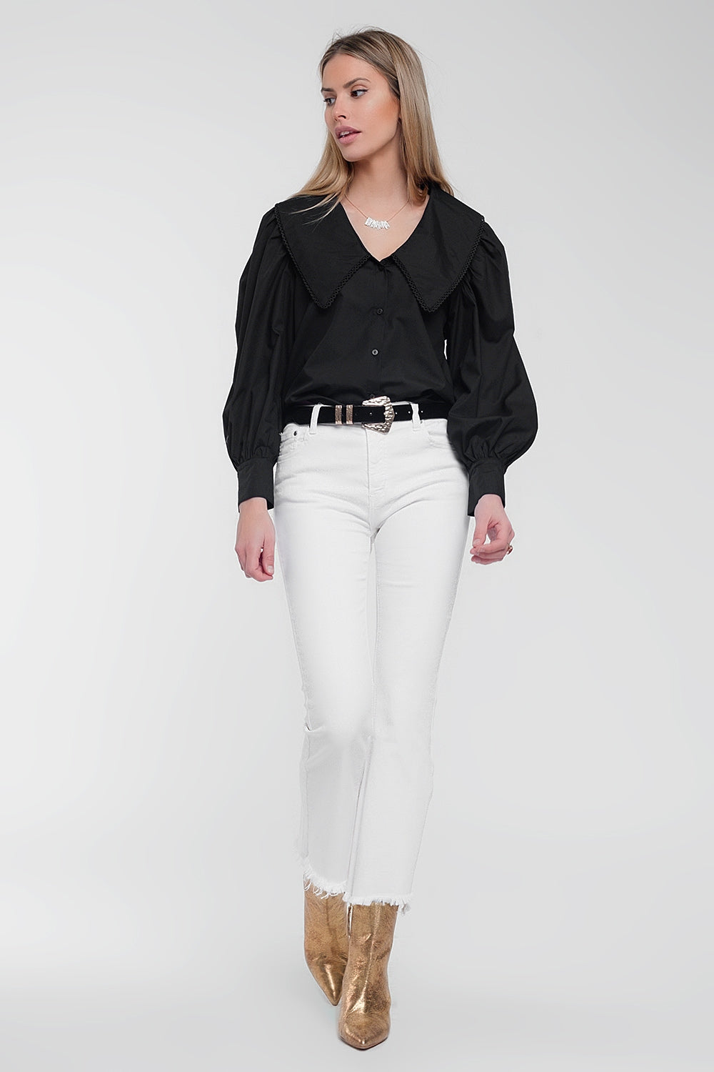 Camisa de cuello extragrande en negro