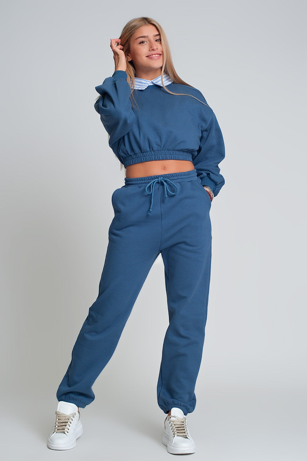 Sudadera corta de corte extragrande en azul