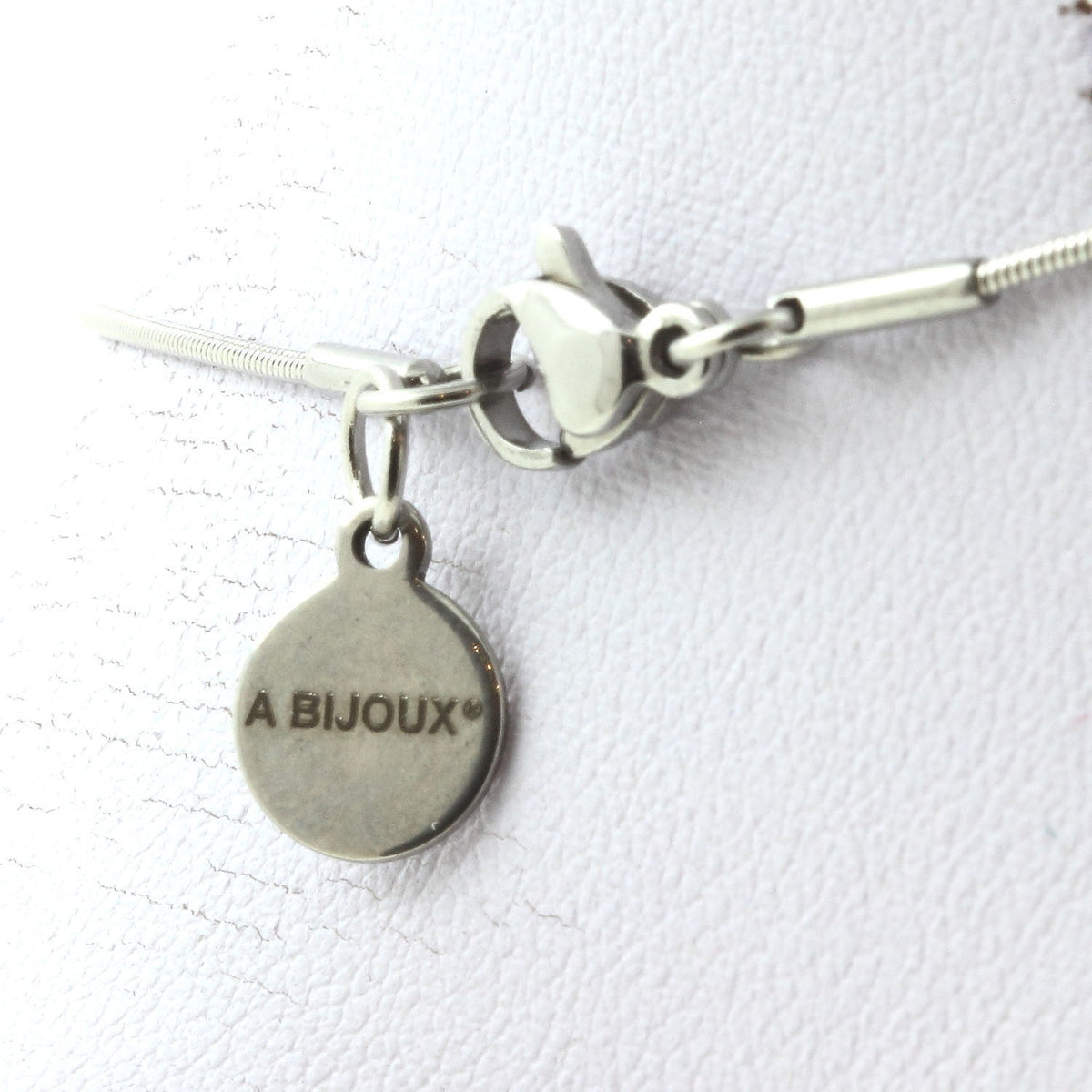 Halsband med 8 mm turkospärlor från Sydafrika och kedja i rostfritt stål