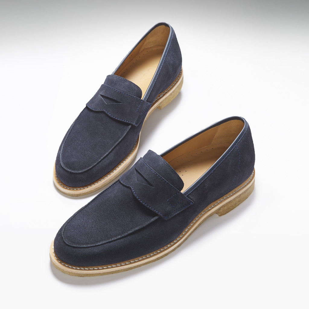 Mocasines de gamuza azul, suela ribeteada de caucho crepé