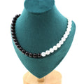 Collar de selenita de Marruecos y cuentas de ágata negra de 8 mm con cadena de acero inoxidable