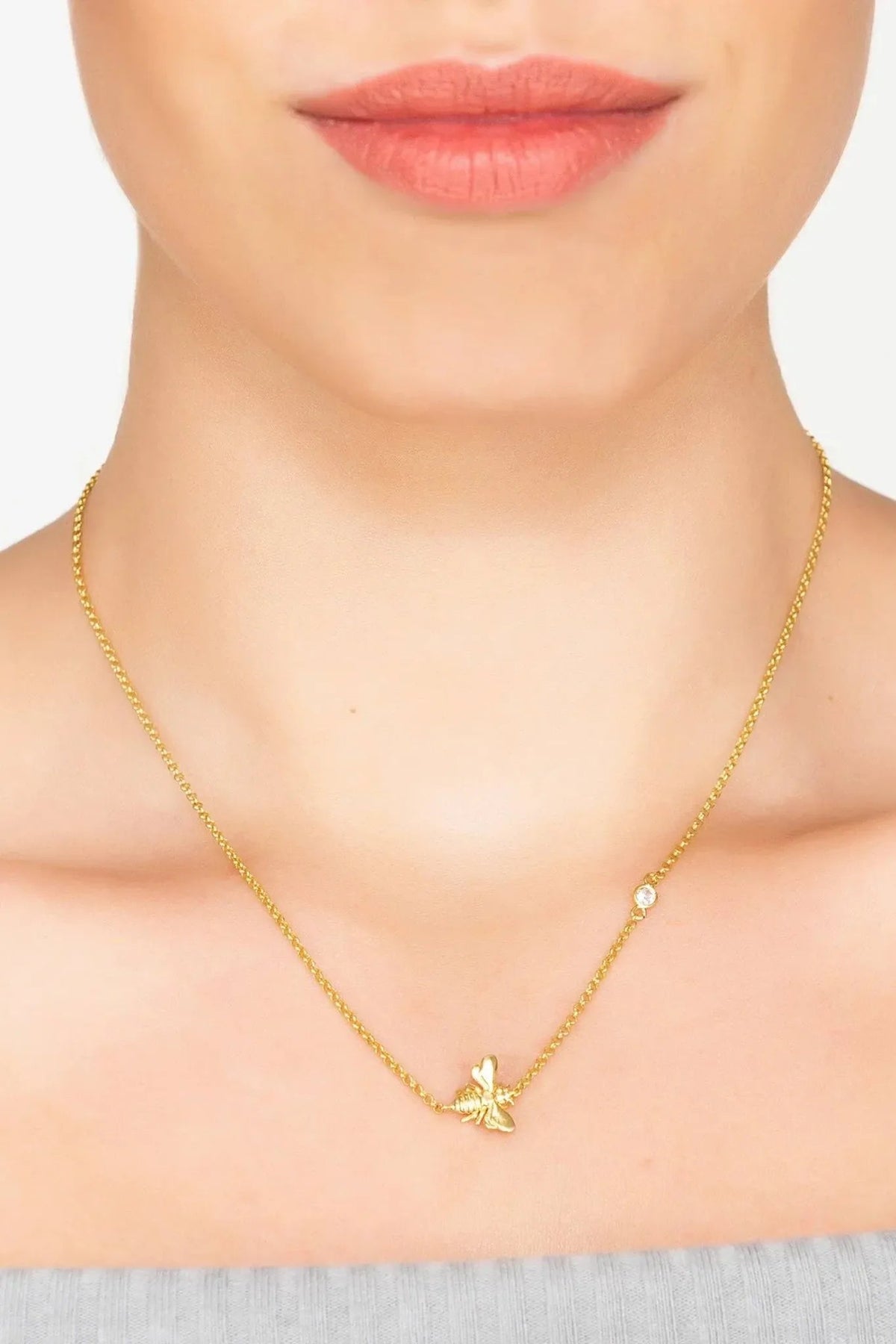 Queen Bee Necklace Gold