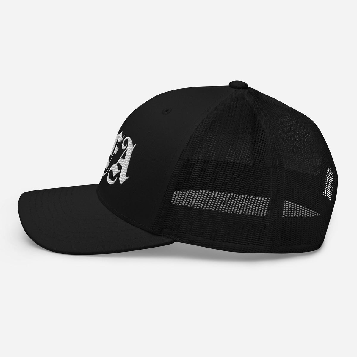 Czapka z daszkiem typu trucker z białym haftem NFA