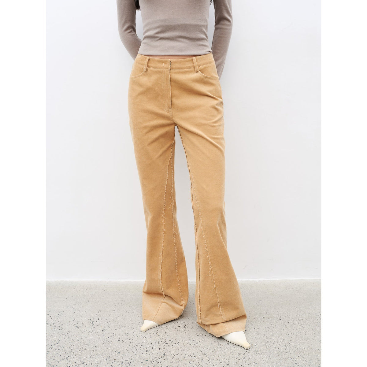 Pantalones de pana acampanados, de corte ajustado, versátiles, retro y modernos, "Road to Extraordinary"